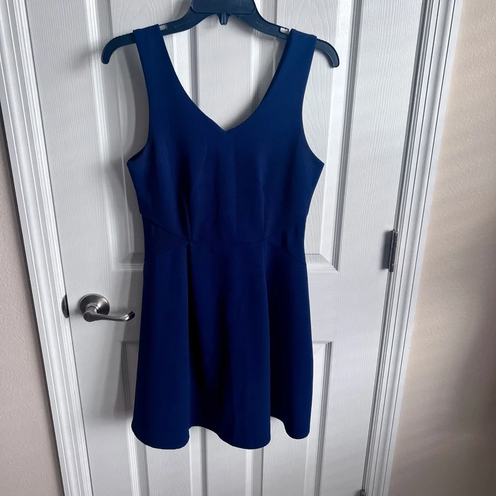 Monteau Los Angeles‎ Navy Blue Ribbed V-Neck Skater Dress Sleeveless Medium